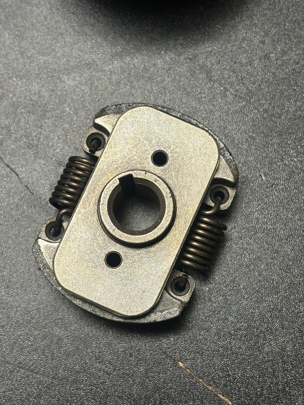 Mantis SV-4B Tiller/Rotavator Centrifugal Clutch & Housing - OEM Spare Part