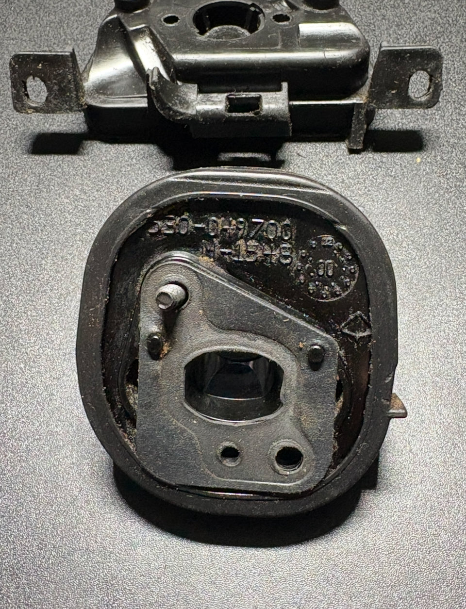 McCulloch Mac 335 Chain Saw Carb/Intake Assembly -Genuine Walbro Carb - OEM Spare Part - Used