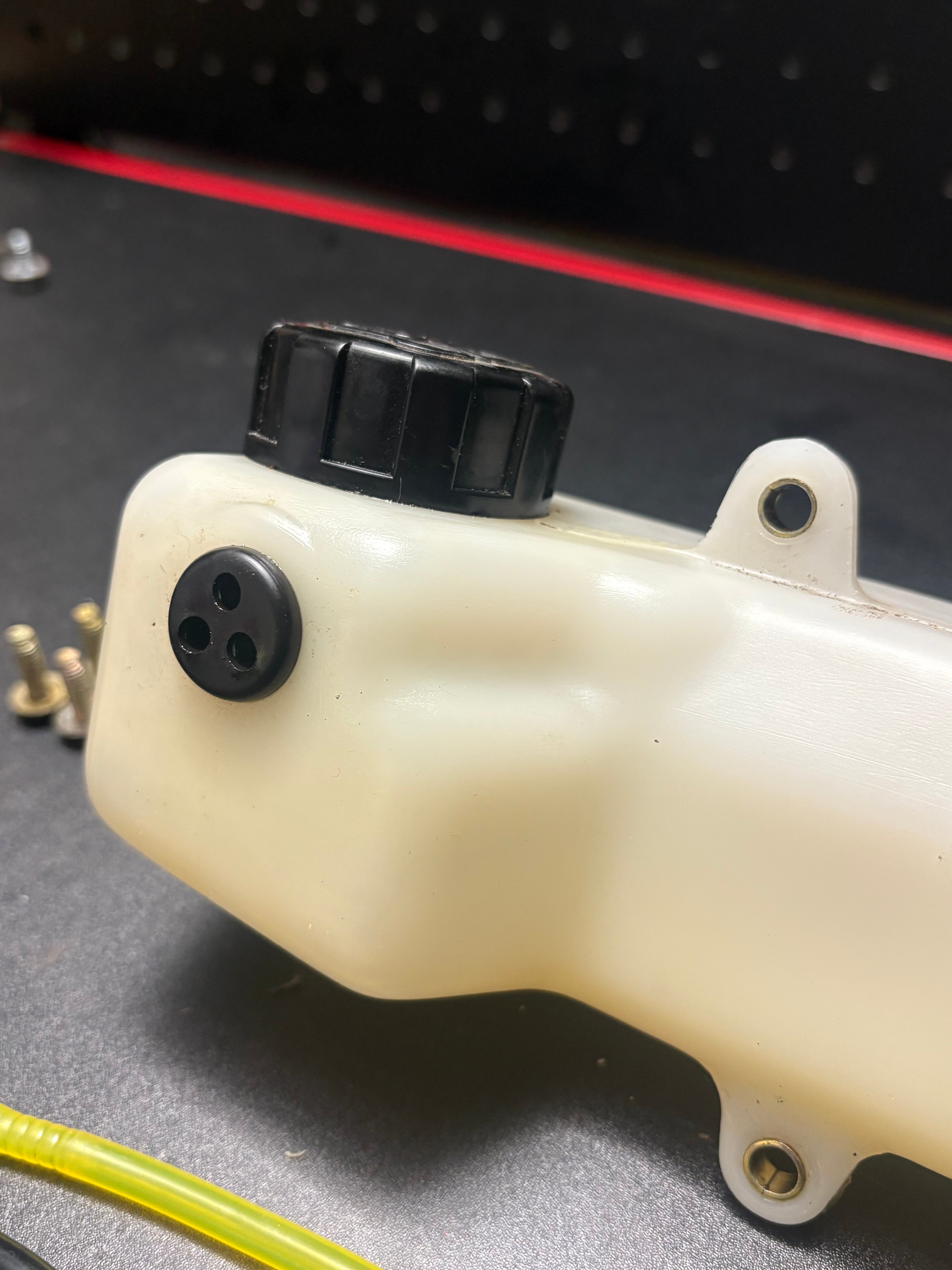 Used Mantis SV-4B Petrol Tiller/Rotavator Fuel Tank & New Fuel Filter