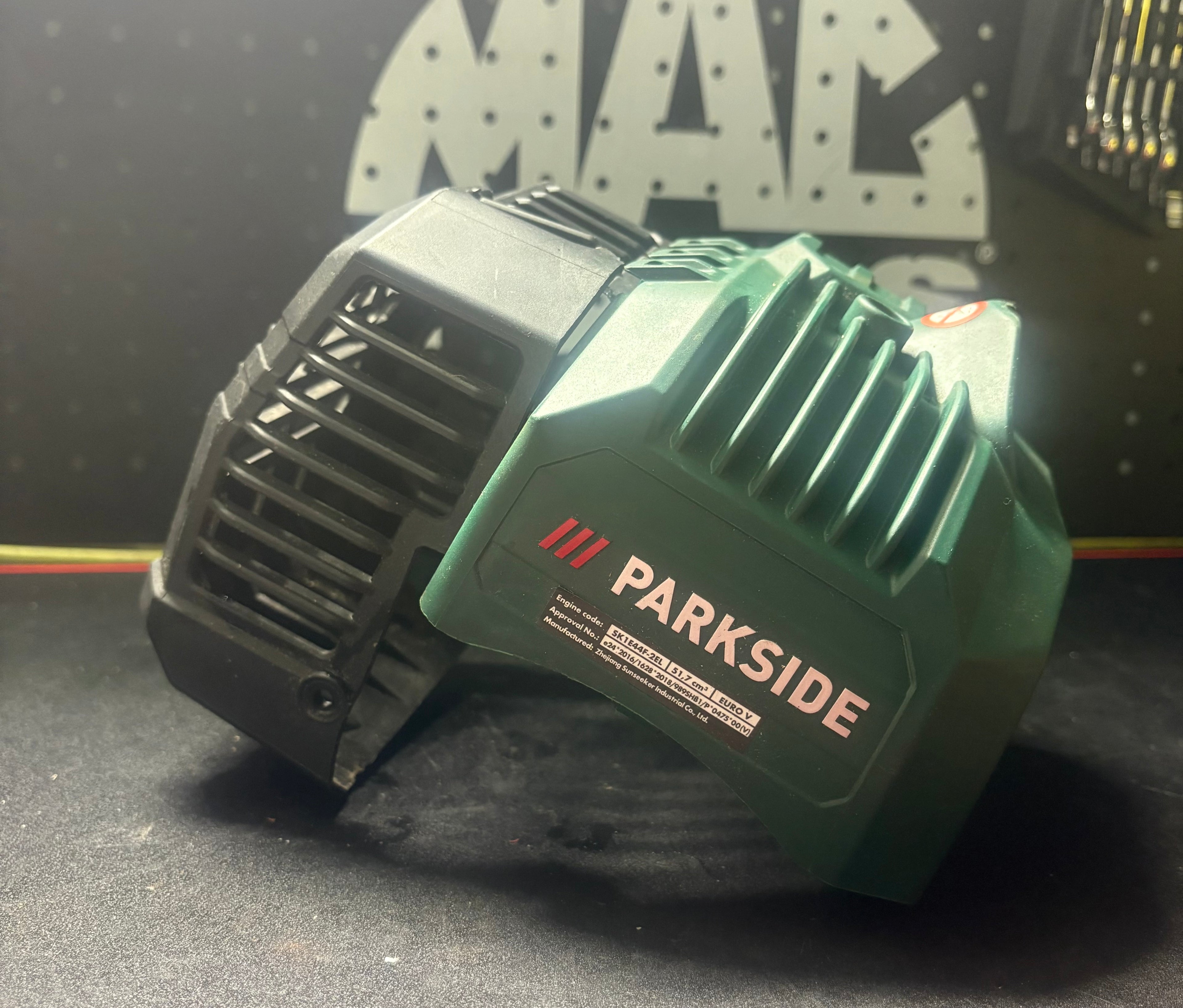 ParkSide PBK 4 B3 51.7cc Petrol Strimmer Engine And Exhaust Covers