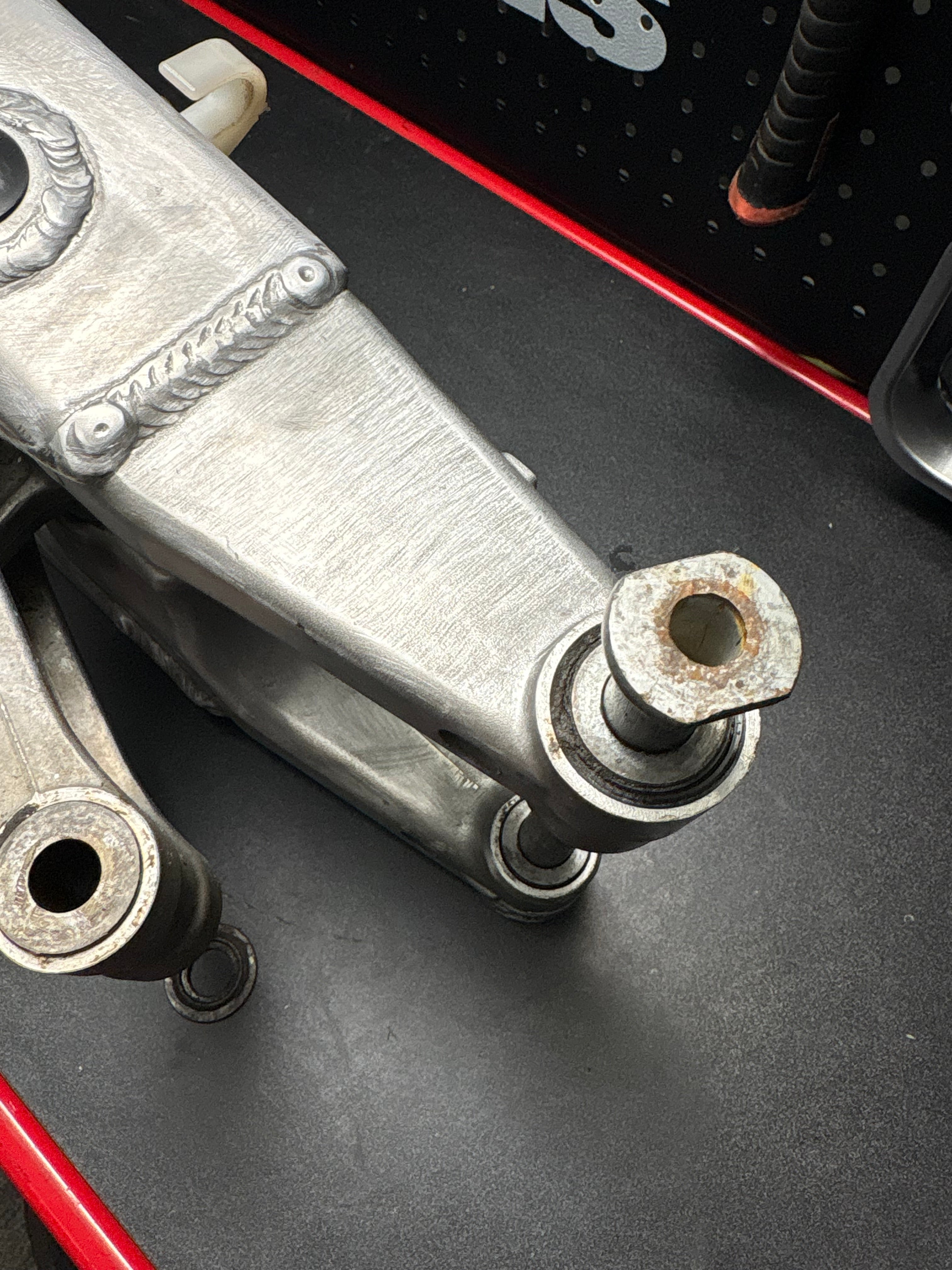 Kawasaki KX250F & Suzuki RMZ250 Swing Arm And Linkage Assembly 2004-2005