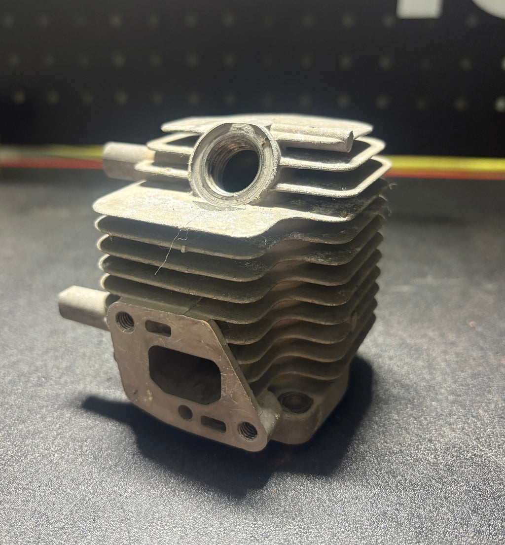 Mantis SV-4B Rotavator/Tiller Used OEM Cylinder & Spark Plug