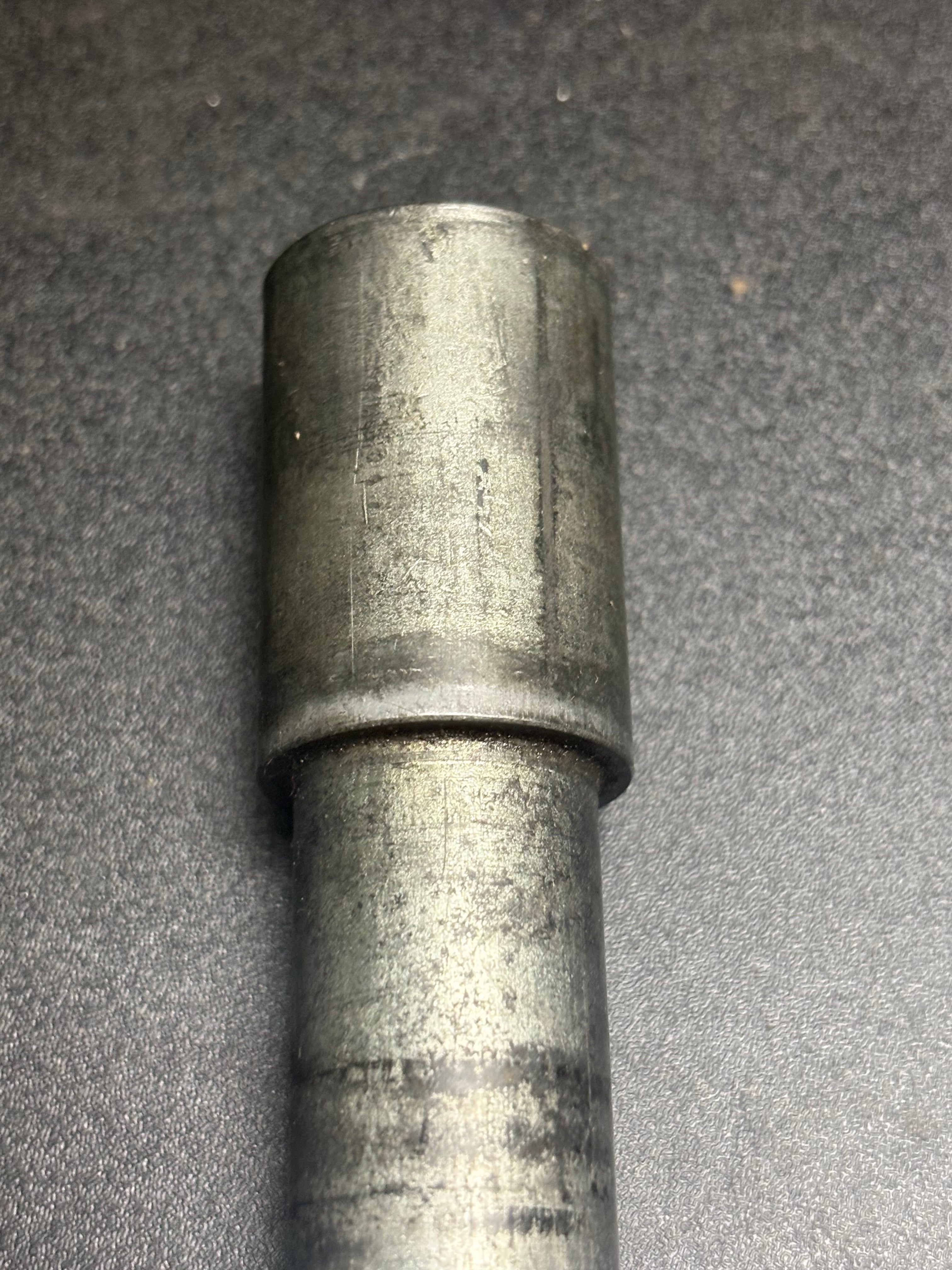 Kawasaki KX250F & Suzuki RMZ250 Front Wheel Axle & Nut 2004-2005