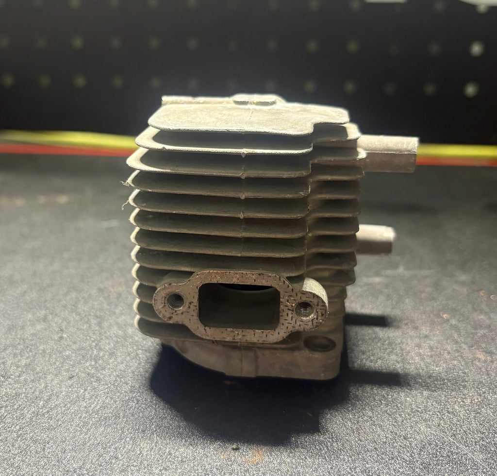 Mantis SV-4B Rotavator/Tiller Used OEM Cylinder & Spark Plug