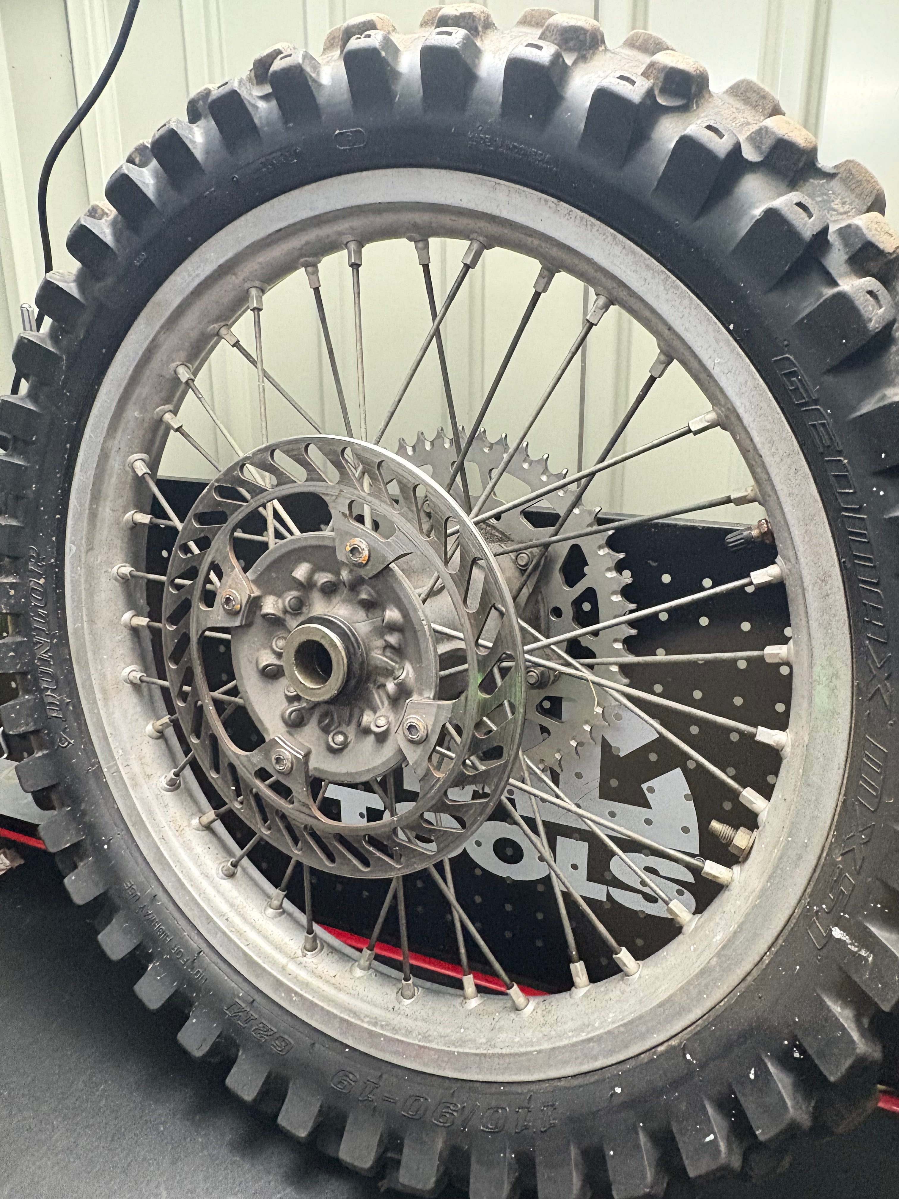 Kawasaki KX250F 04-05 KX125 03-05 KX250 03-05 OEM 110-90-19 Inch Rear Wheel