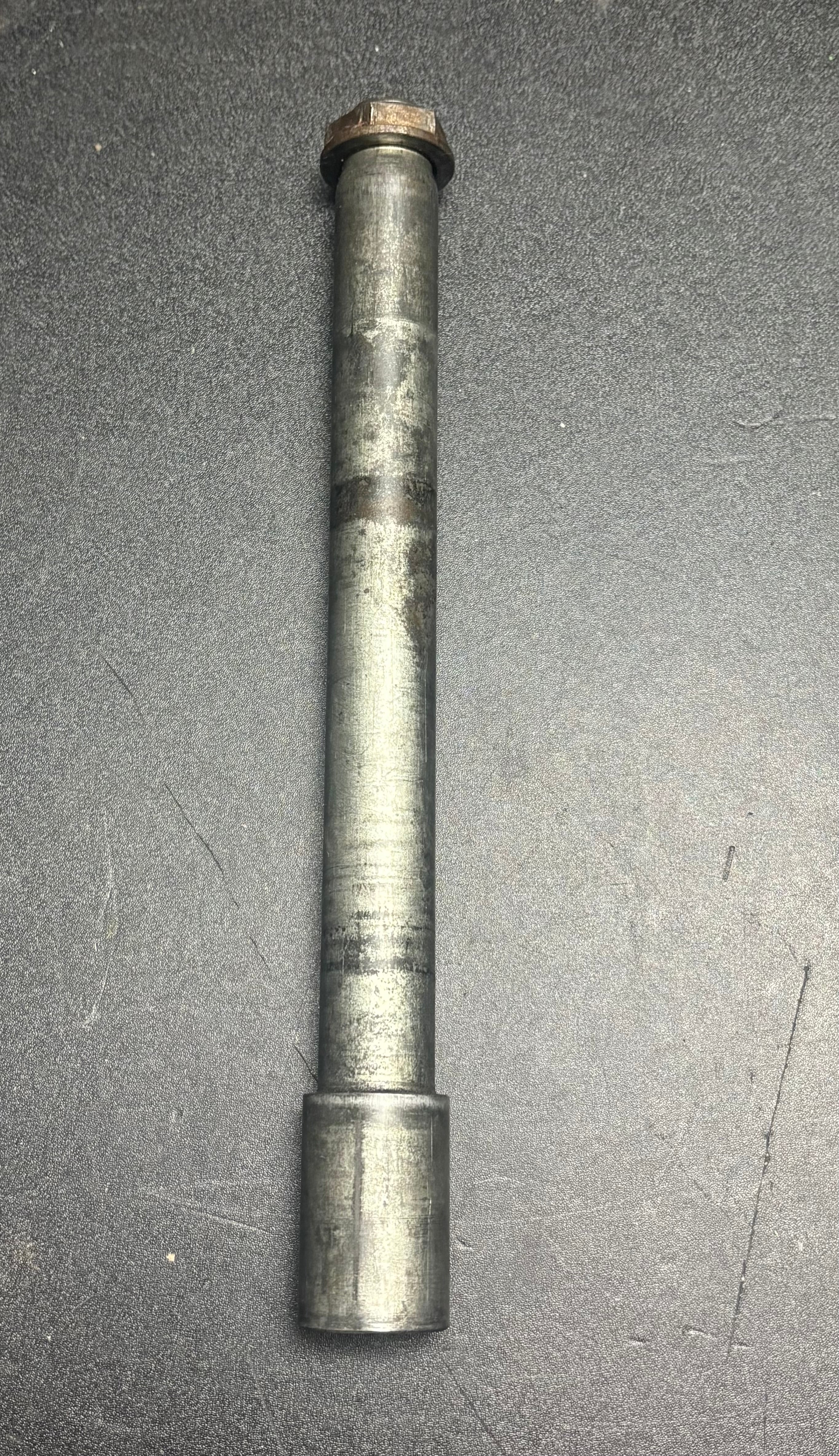 Kawasaki KX250F & Suzuki RMZ250 Front Wheel Axle & Nut 2004-2005