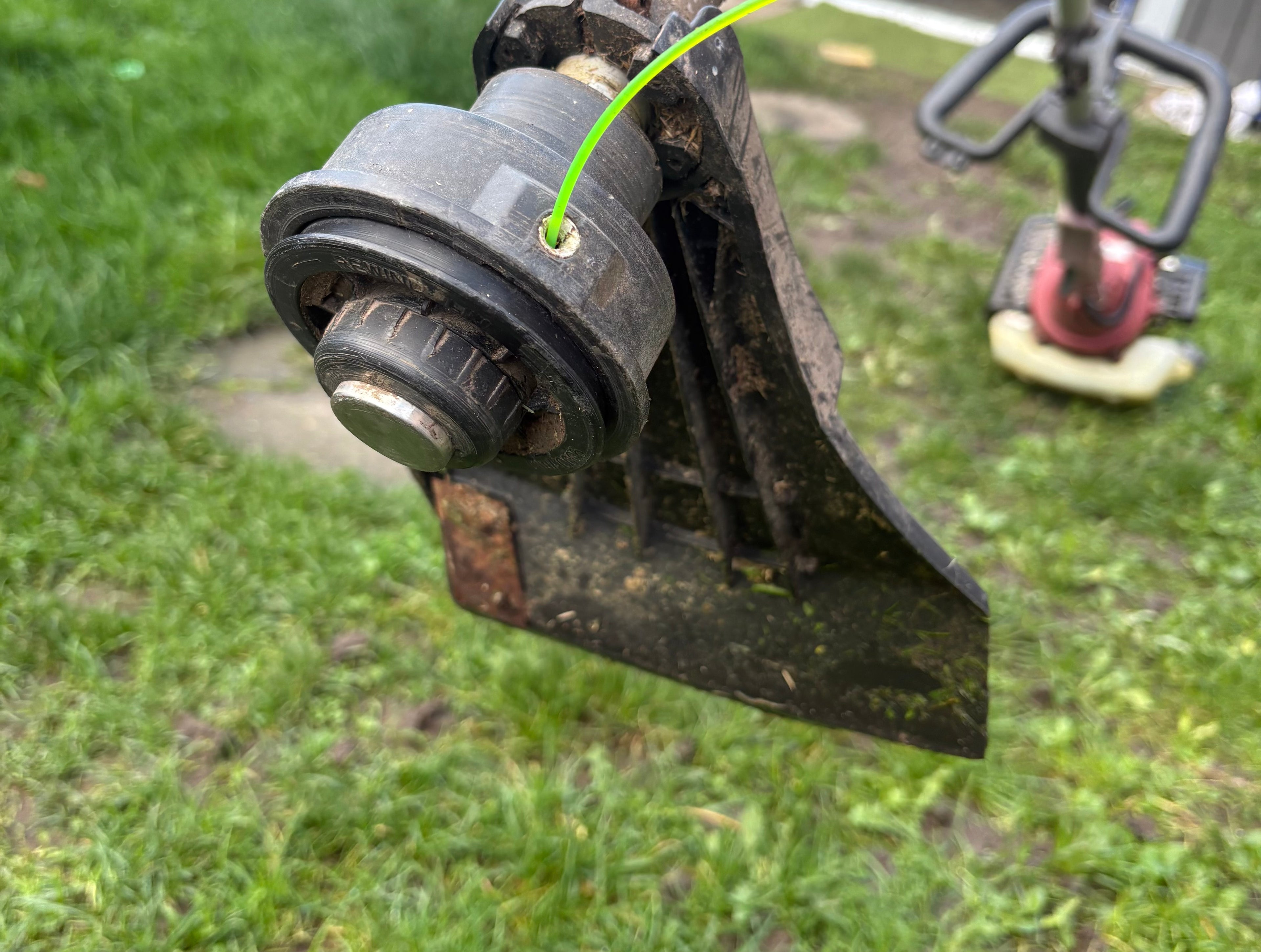 Challenge Extreme SGT34N 33cc 2 Stroke Petrol Strimmer - Runs And Works Well