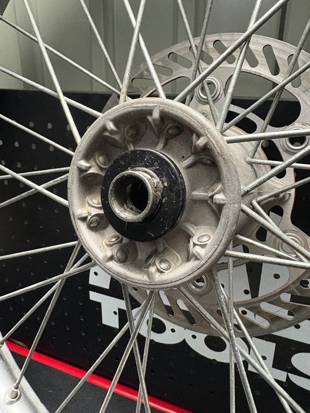 Kawasaki KX250F(04-05) KX125 (03-05) KX250 (03-05) OEM 80-100-21 Inch Front Wheel