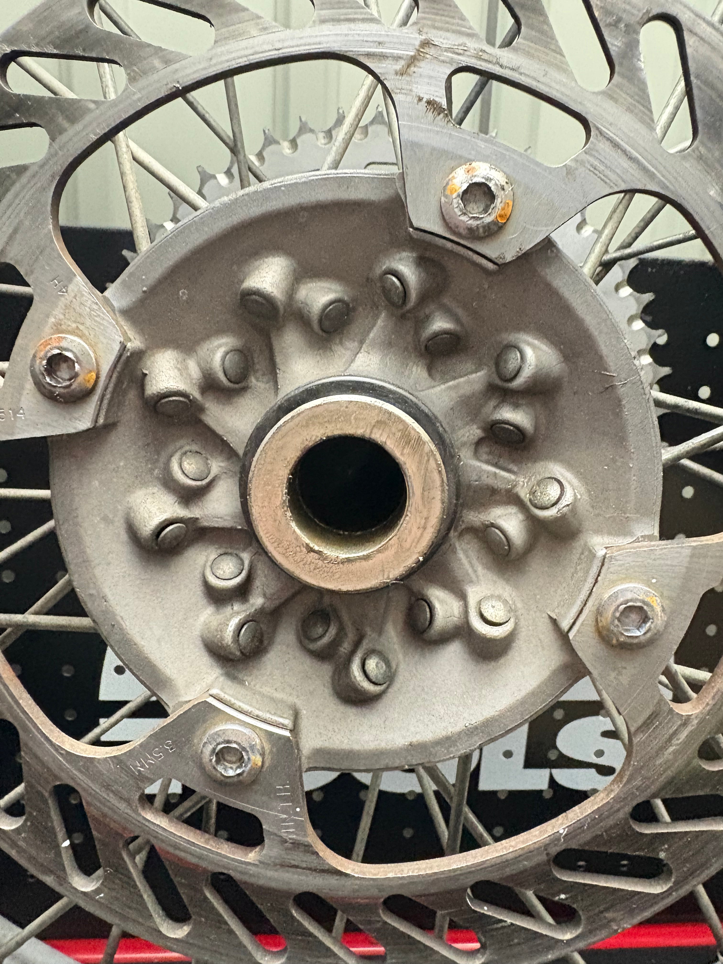 Kawasaki KX250F 04-05 KX125 03-05 KX250 03-05 OEM 110-90-19 Inch Rear Wheel