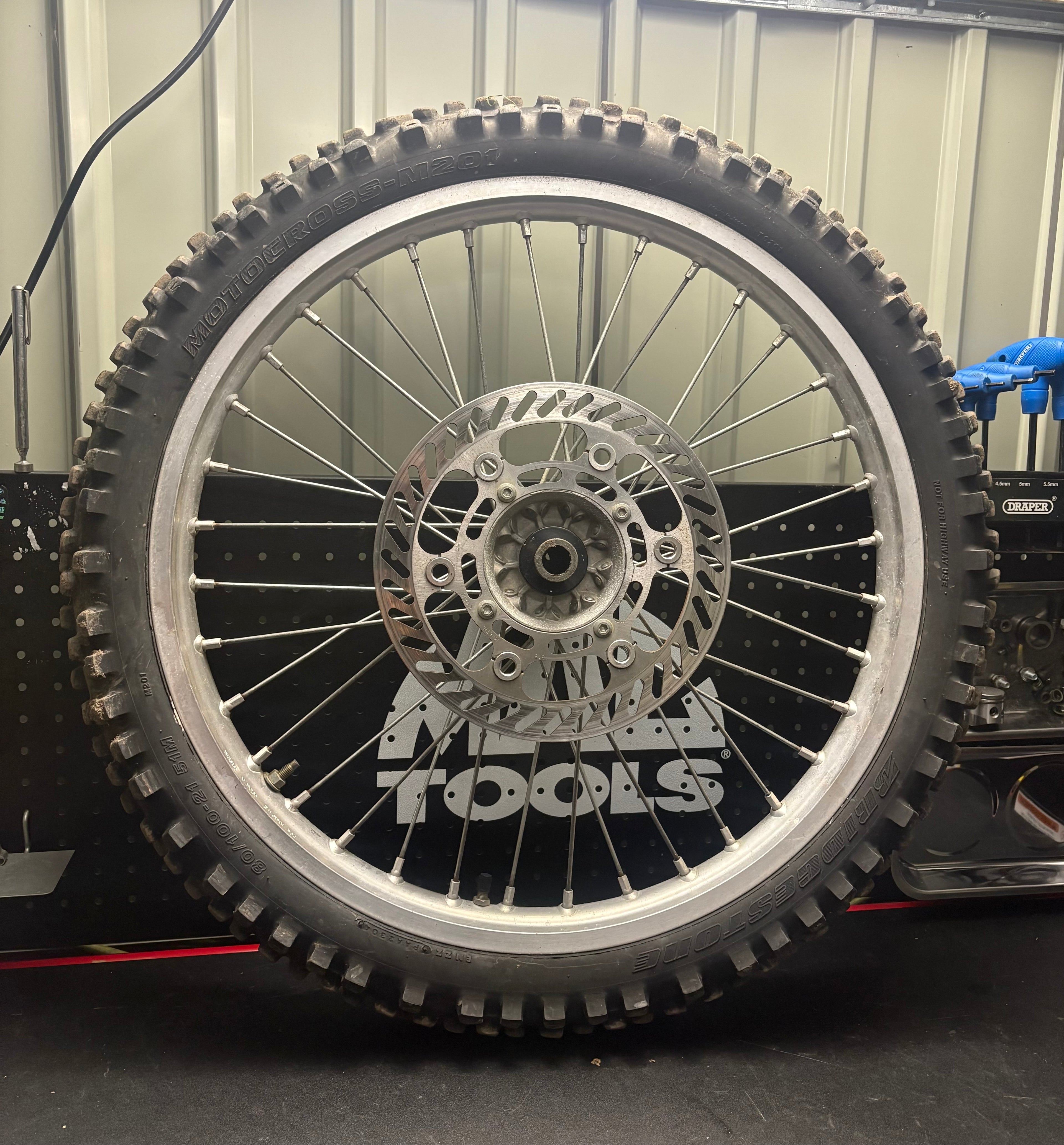 Kawasaki KX250F(04-05) KX125 (03-05) KX250 (03-05) OEM 80-100-21 Inch Front Wheel