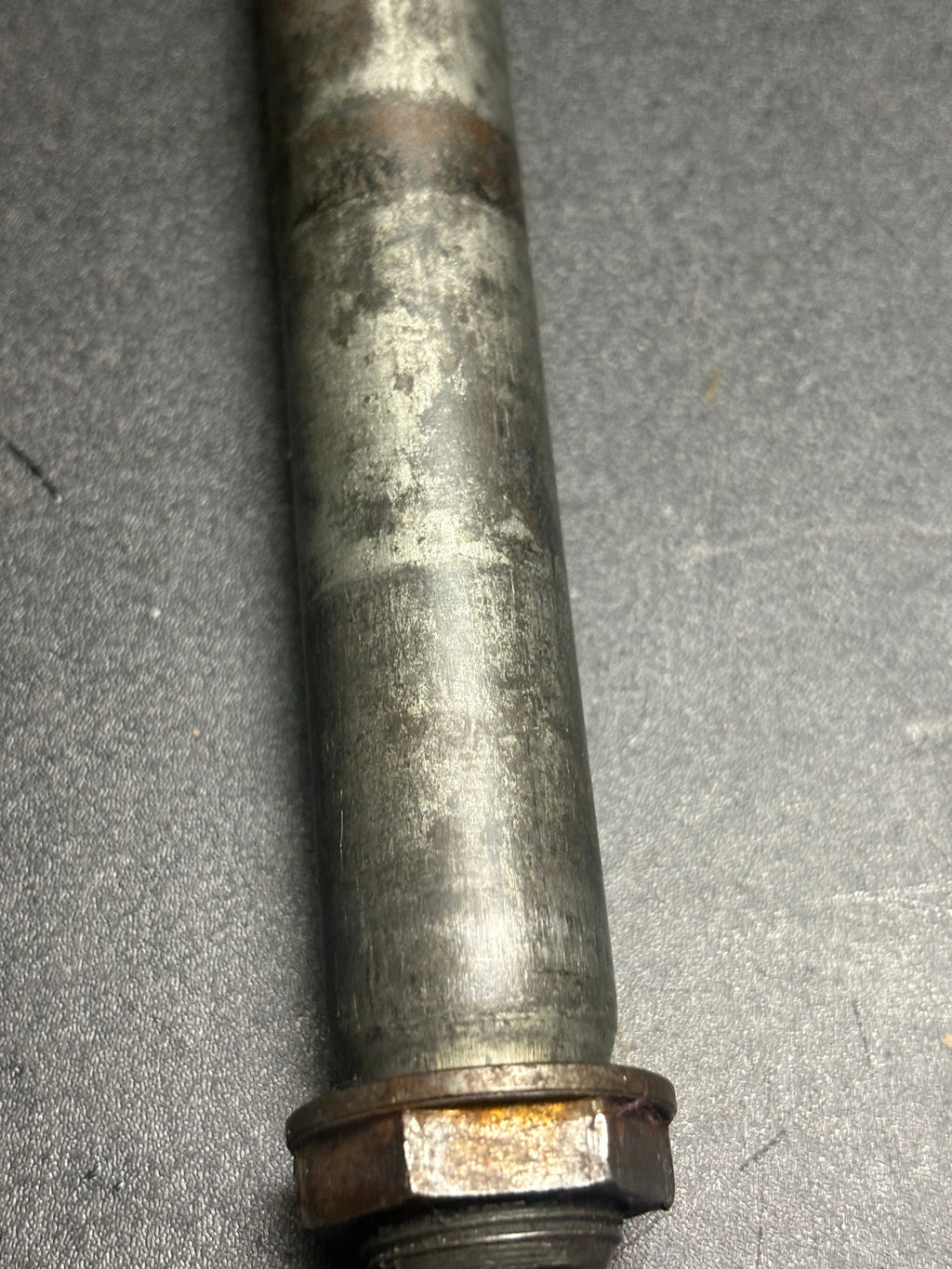 Kawasaki KX250F & Suzuki RMZ250 Front Wheel Axle & Nut 2004-2005